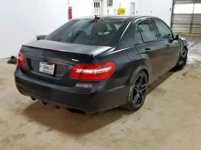 WDDHF7HB8BA407700 2011 MERCEDES-BENZ E 63 AMG-3