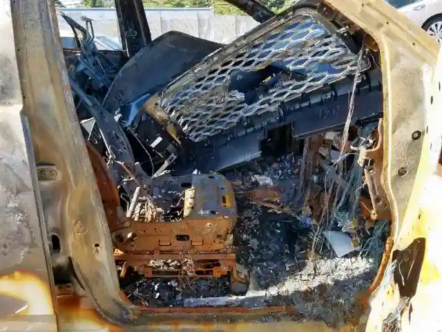 1N6AA1E5XJN507503 2018 NISSAN TITAN SV-4