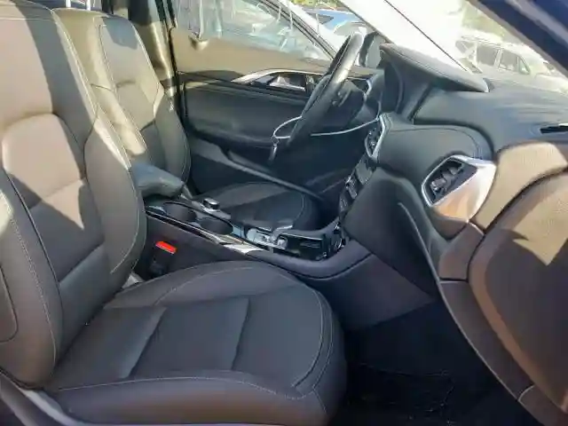 SJKCH5CR4JA059638 2018 INFINITI QX30 BASE-4