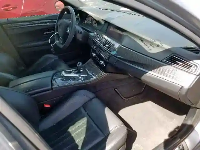 WBSFV9C55DC773440 2013 BMW M5-4