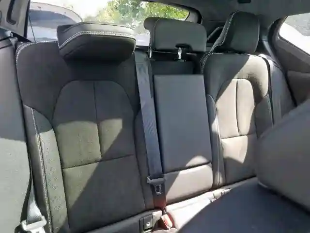 YV4162XZ9K2008802 2019 VOLVO XC40 T5-5