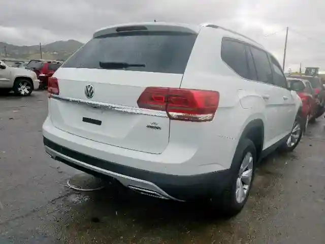 1V2GR2CA6JC544828 2018 VOLKSWAGEN ATLAS S-3