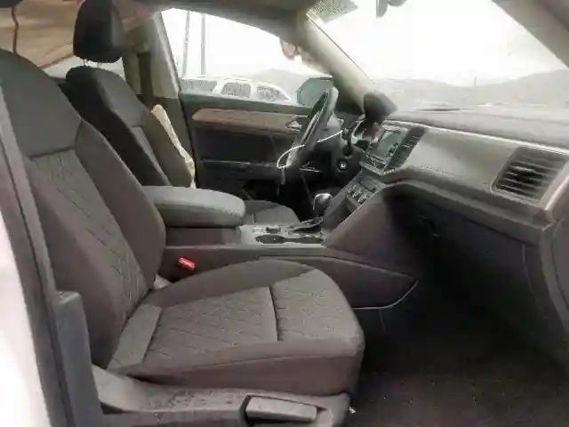 1V2GR2CA6JC544828 2018 VOLKSWAGEN ATLAS S-4
