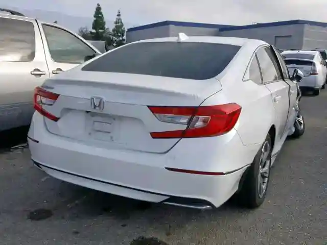 1HGCV1F40JA057357 2018 HONDA ACCORD EX-3