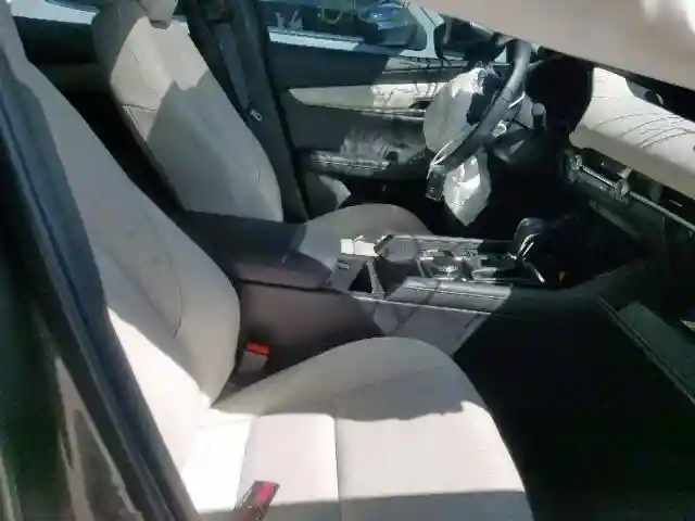 JM1BPBEM2K1117071 2019 MAZDA 3 PREMIUM-4