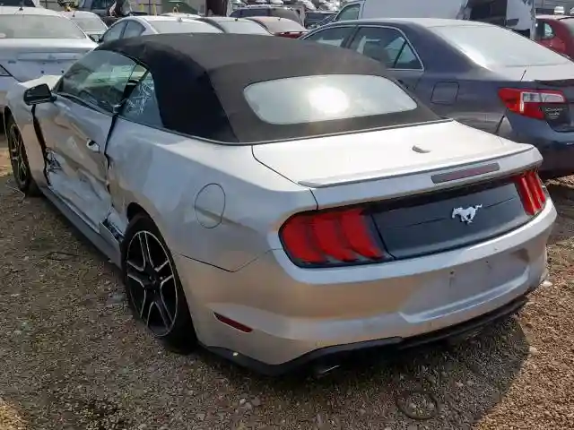 1FATP8UH3J5129447 2018 FORD MUSTANG-2