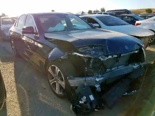 WDDZF4JB3JA335400 2018 MERCEDES-BENZ E 300-0