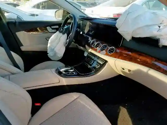 WDDZF4JB3JA335400 2018 MERCEDES-BENZ E 300-4