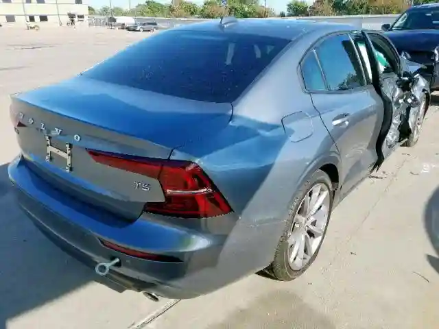 7JR102FK1KG00998 2019 VOLVO S60 T5-3