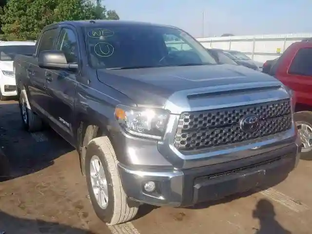 5TFDM5F1XJX076742 2018 TOYOTA TUNDRA CREWMAX SR5-0
