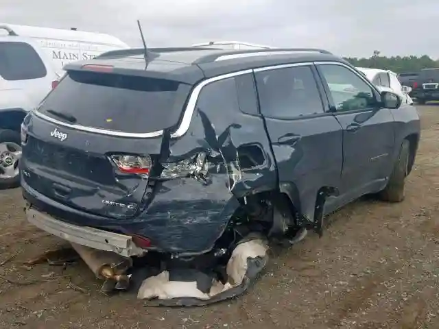 3C4NJDCB7JT101385 2018 JEEP COMPASS LIMITED-3