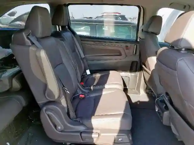 5FNRL6H70JB085895 2018 HONDA ODYSSEY EXL-5