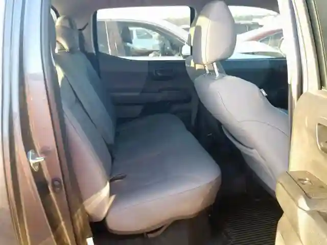 5TFAX5GN9KX134045 2019 TOYOTA TACOMA DOUBLE CAB-5