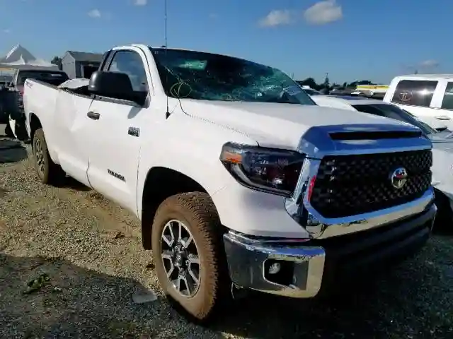 5TFUY5F16KX825915 2019 TOYOTA TUNDRA DOUBLE CAB SR/SR5-0