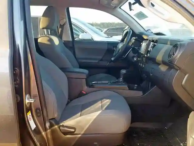 5TFAX5GN9KX134045 2019 TOYOTA TACOMA DOUBLE CAB-4
