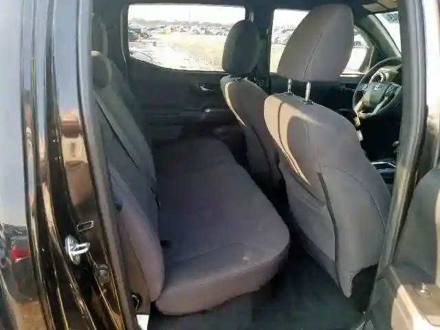 5TFCZ5AN7HX110556 2017 TOYOTA TACOMA DOUBLE CAB-5
