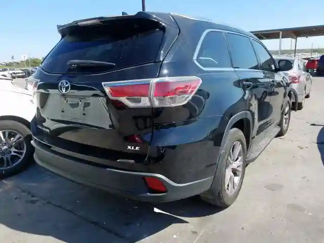 5TDKKRFHXFS077842 2015 TOYOTA HIGHLANDER XLE-3