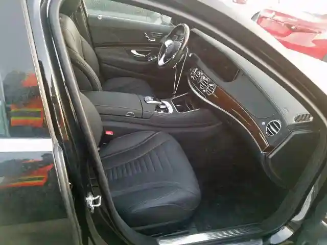 WDDUG8DB0KA452086 2019 MERCEDES-BENZ S 560-4