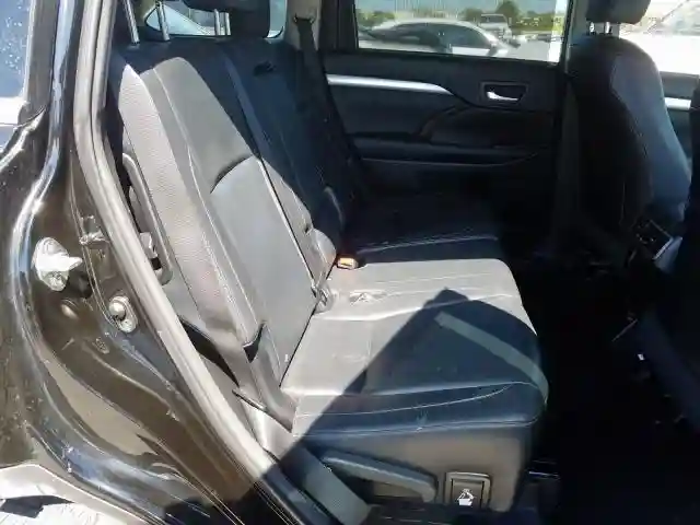 5TDKKRFHXFS077842 2015 TOYOTA HIGHLANDER XLE-5