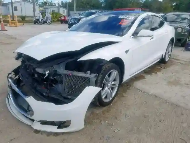 5YJSA1DN6DFP06107 2013 TESLA MODEL S-1