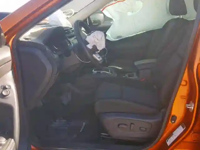 JN8AT2MT5KW263634 2019 NISSAN ROGUE S-4
