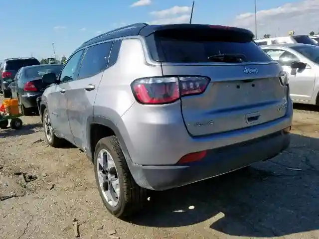 3C4NJDCB2KT656276 2019 JEEP COMPASS LIMITED-2