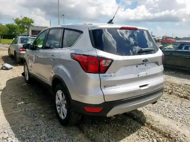1FMCU0GD9KUA30048 2019 FORD ESCAPE SE-2