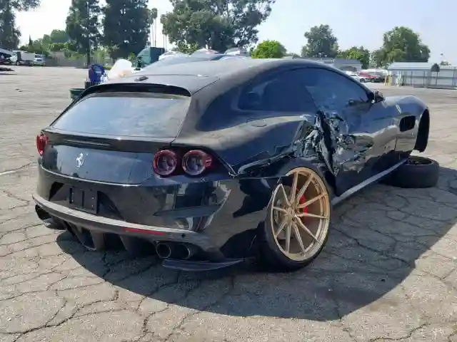 ZFF82WNAXJ0232304 2018 FERRARI GTC4 LUSSO-3