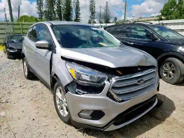 1FMCU0GD9KUA30048 2019 FORD ESCAPE SE-0