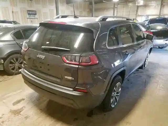 1C4PJMLB9KD474833 2019 JEEP CHEROKEE LATITUDE PLUS-3