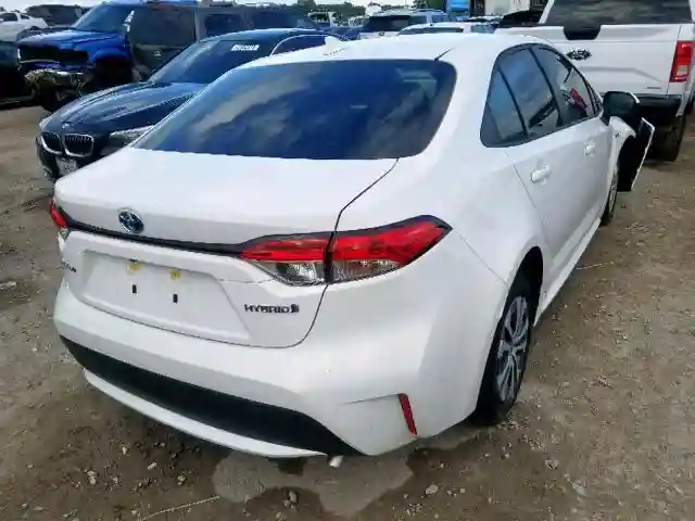 JTDEBRBE5LJ009871 2020 TOYOTA COROLLA LE-3