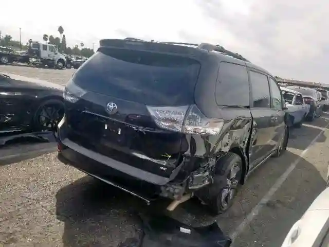 5TDXK3DCXGS749829 2016 TOYOTA SIENNA SE-3