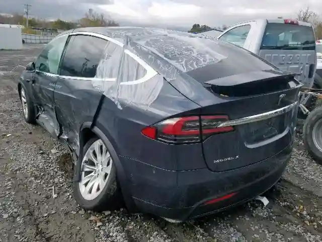 5YJXCBE24GF030299 2016 TESLA MODEL X-2