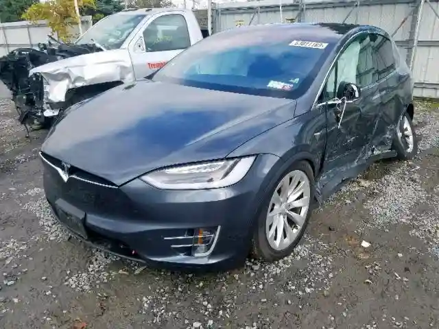 5YJXCBE24GF030299 2016 TESLA MODEL X-1