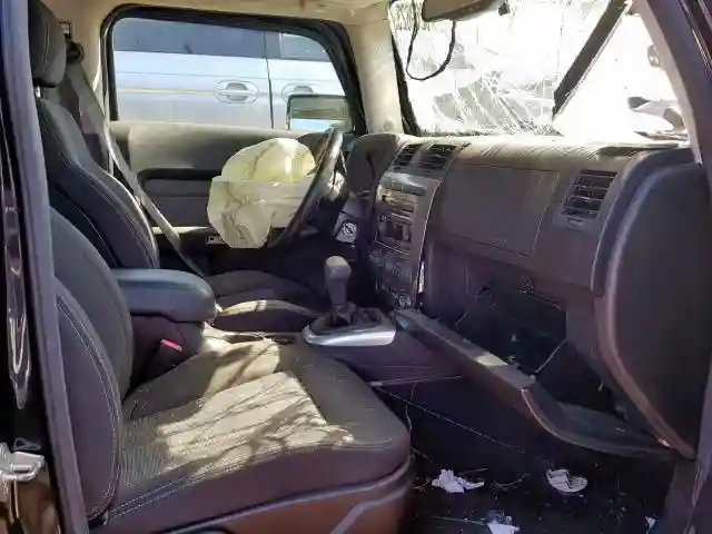 5GNEN13L998144163 2009 HUMMER H3T ALPHA-4