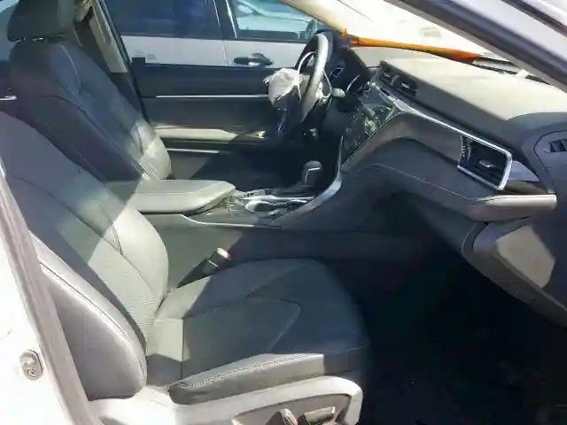 4T1B61HK3JU141721 2018 TOYOTA CAMRY XSE-4
