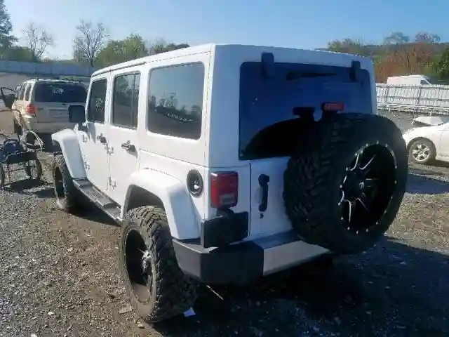 1C4BJWEG0HL582397 2017 JEEP WRANGLER UNLIMITED SAHARA-2