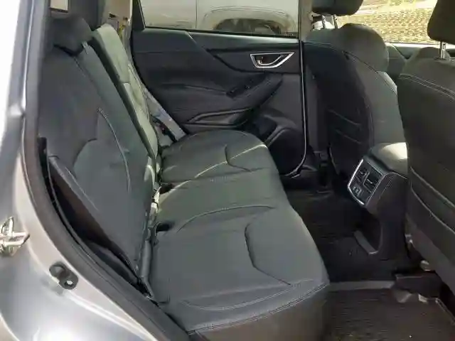 JF2SKAUC6KH405864 2019 SUBARU FORESTER LIMITED-5