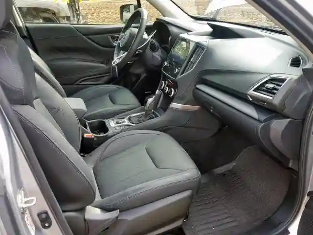 JF2SKAUC6KH405864 2019 SUBARU FORESTER LIMITED-4