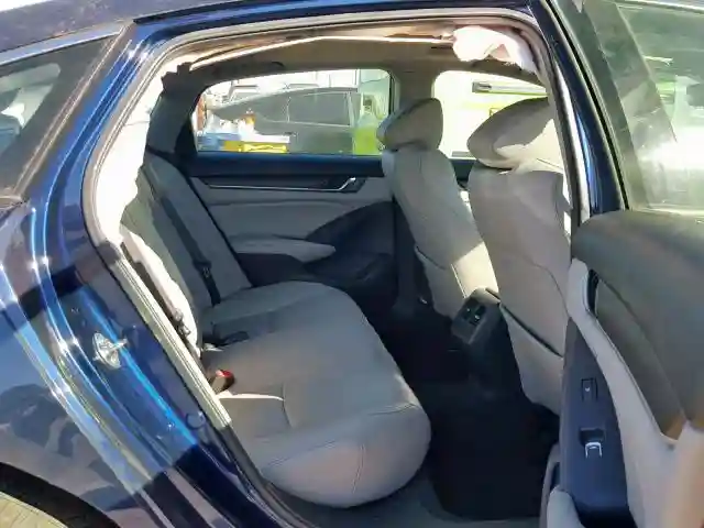 1HGCV3F98KA002308 2019 HONDA ACCORD TOURING HYBRID-5