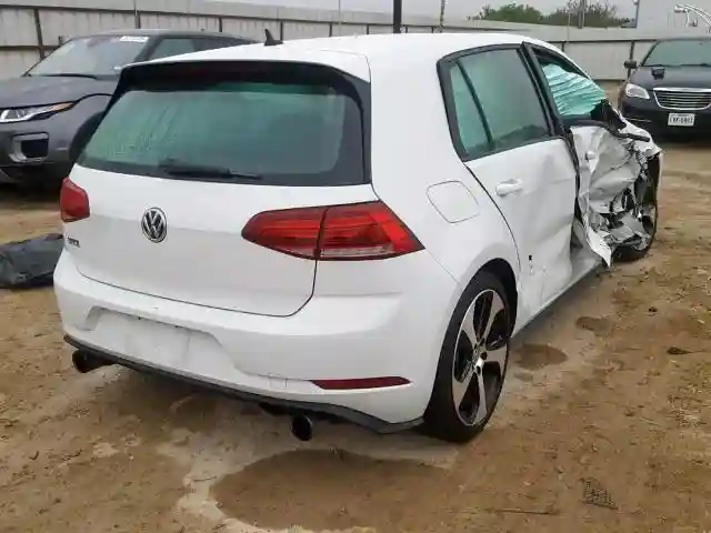 3VW447AU0JM288369 2018 VOLKSWAGEN GTI S/SE-3