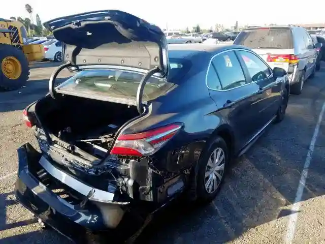 4T1B21HK8JU503697 2018 TOYOTA CAMRY HYBRID-3