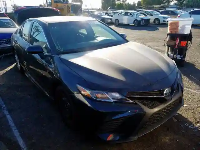 4T1B21HK8JU503697 2018 TOYOTA CAMRY HYBRID-0