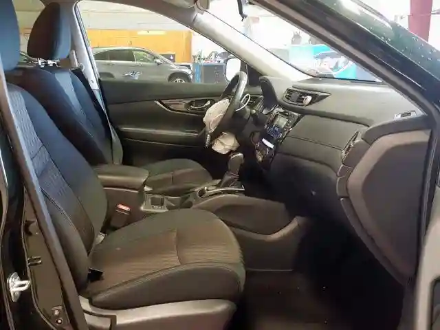 5N1AT2MV9JC735858 2018 NISSAN ROGUE S-4