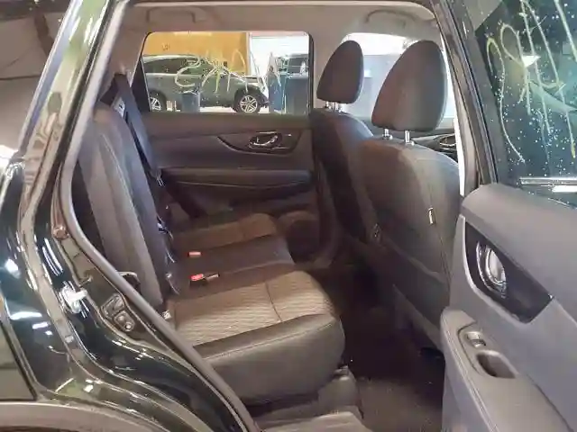 5N1AT2MV9JC735858 2018 NISSAN ROGUE S-5