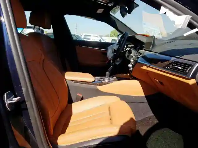 WBAJA9C58KB388502 2019 BMW 530E-4