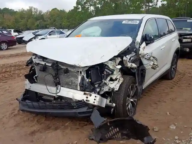 5TDZZRFH0KS304458 2019 TOYOTA HIGHLANDER LE-1