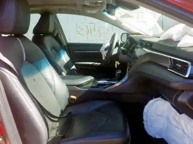 4T1BZ1HK9JU504899 2018 TOYOTA CAMRY XSE-4