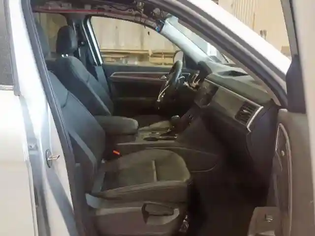 1V2WR2CA7KC560064 2019 VOLKSWAGEN ATLAS SE-4
