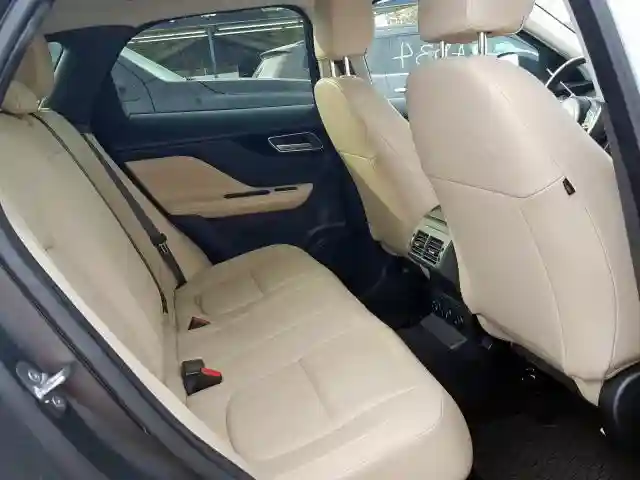 SADCJ2BV7HA086951 2017 JAGUAR F-PACE PREMIUM-5